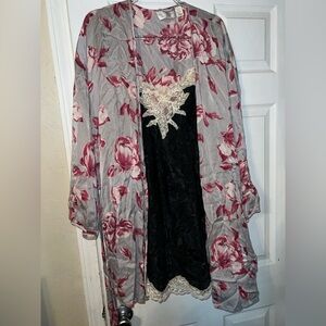 Vintage Victoria secret 100% silk robe and vintage black lace nighty